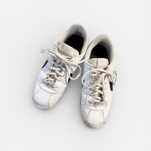 Nike Cortez Low Top White Lace Up Leather W7.5 to 8 6Y Sneakers Shoes Kids Boys